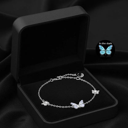🦋 Pulsera "Mariposa Azul": Un toque de encanto atemporal y feminidad ✨